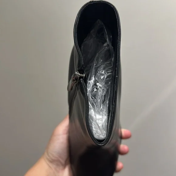 Coleter Black Heeled Boots with Pointed Toe and High Stiletto Heel - Picture 4 of 6